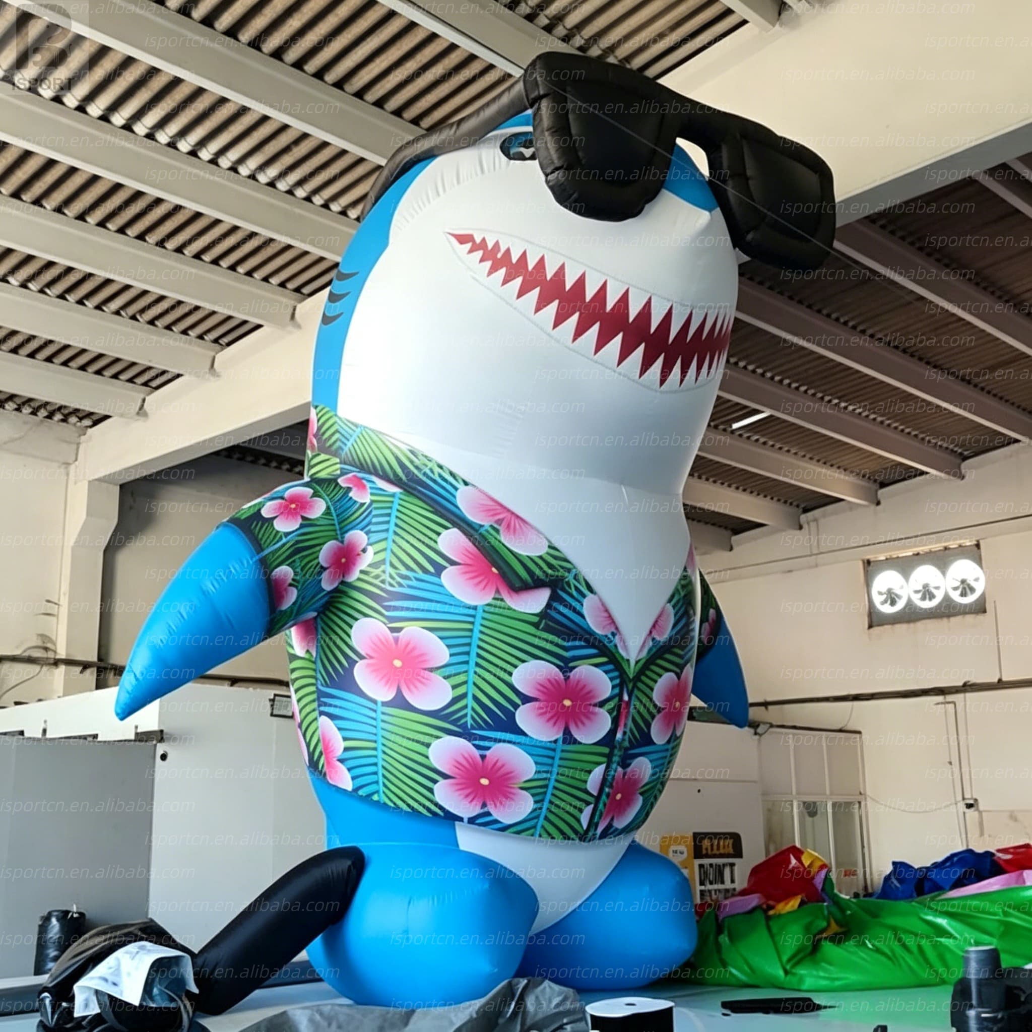 Giant Inflatable Cartoon Shark with LED Lights